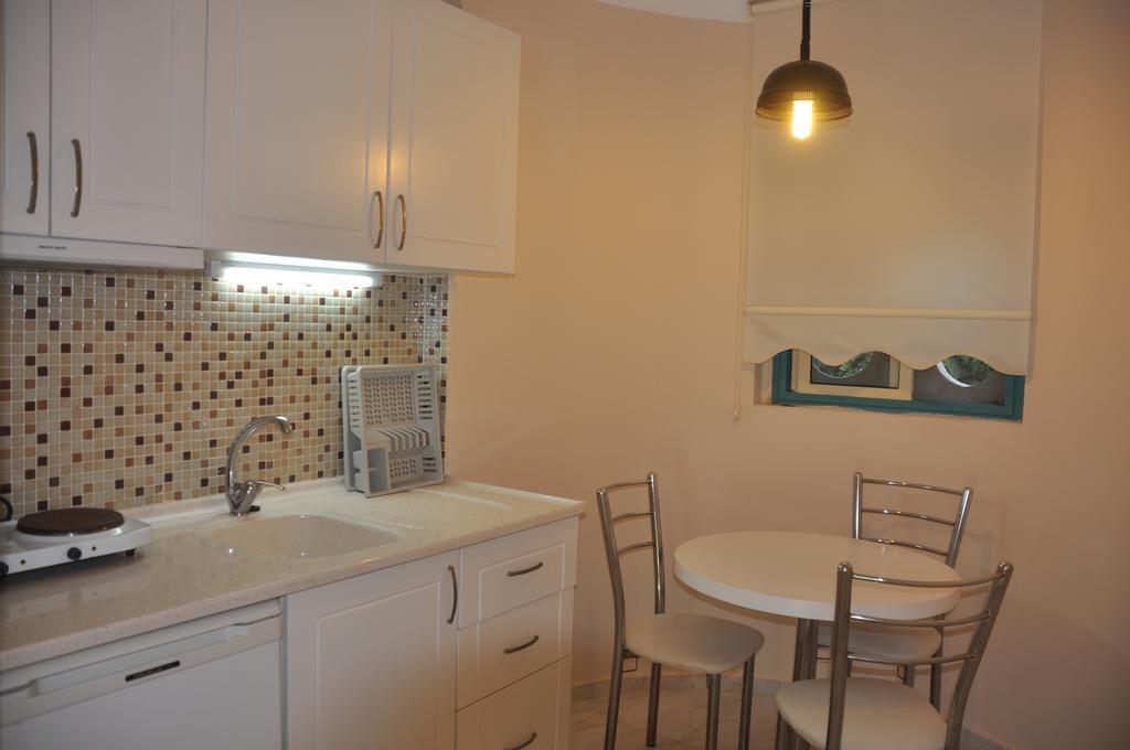 Apartment (4 Adults)