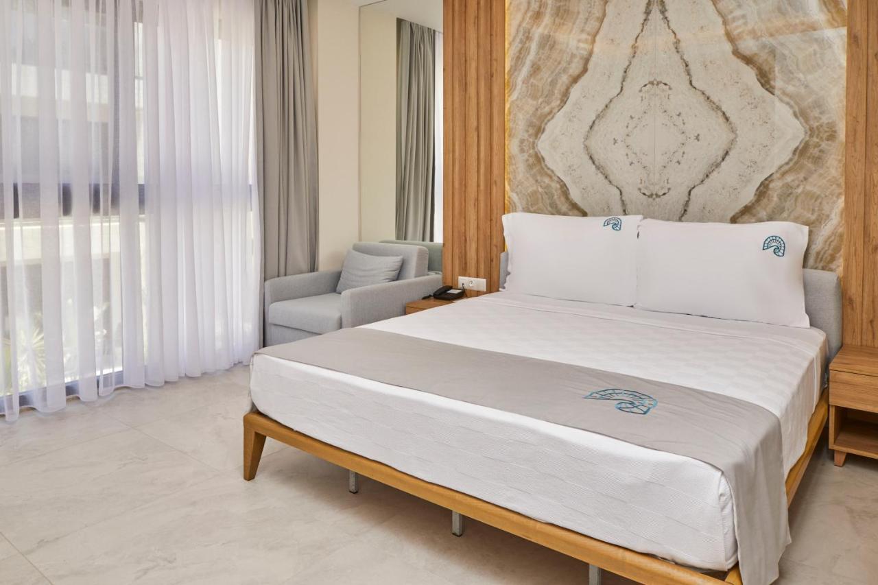 Deluxe Suite mit Whirlpool-Badewanne