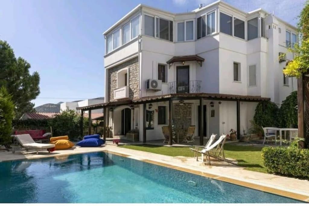 Villa avec Piscine Privée