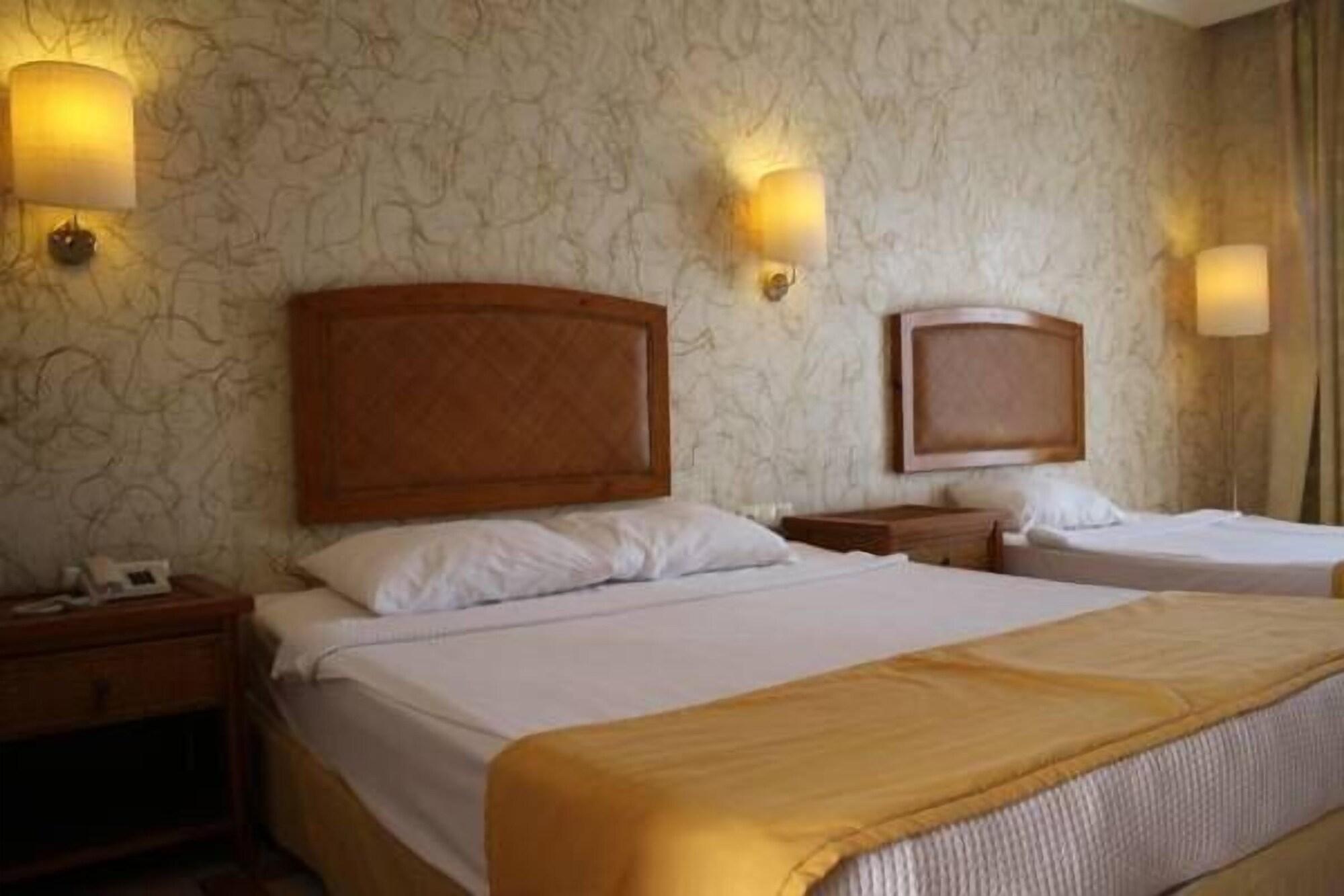 Standart Çift Kişilik veya İki Yataklı Oda