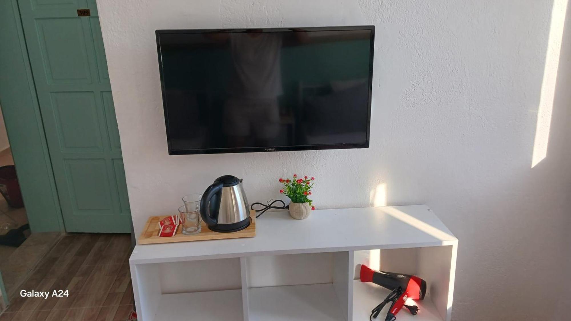 Twin Room,1673025571:JPEG