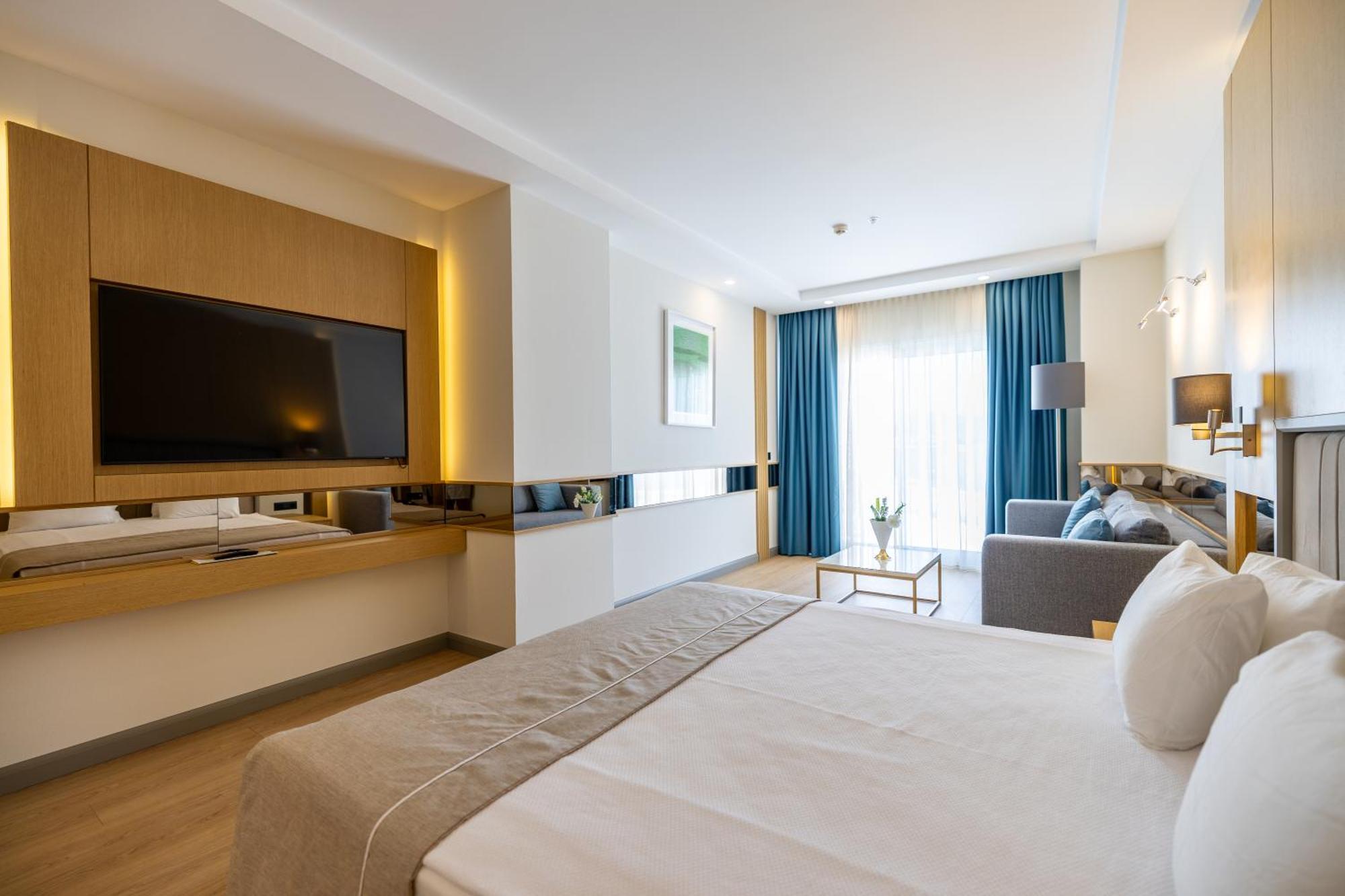 Deluxe Suite Sea View