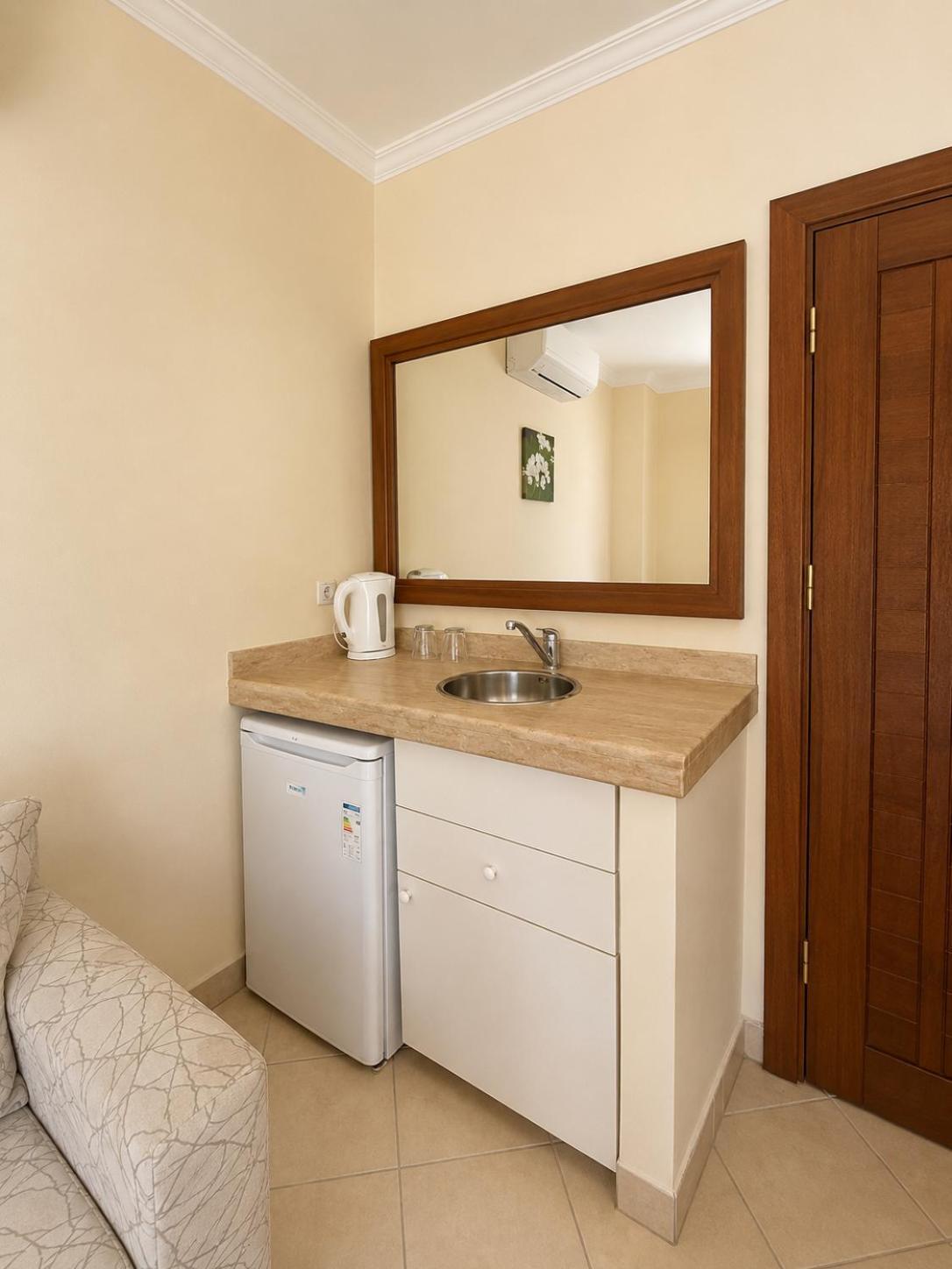 Quadruple Room with Balcony