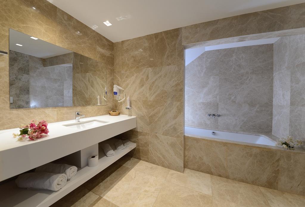 Duplex Room