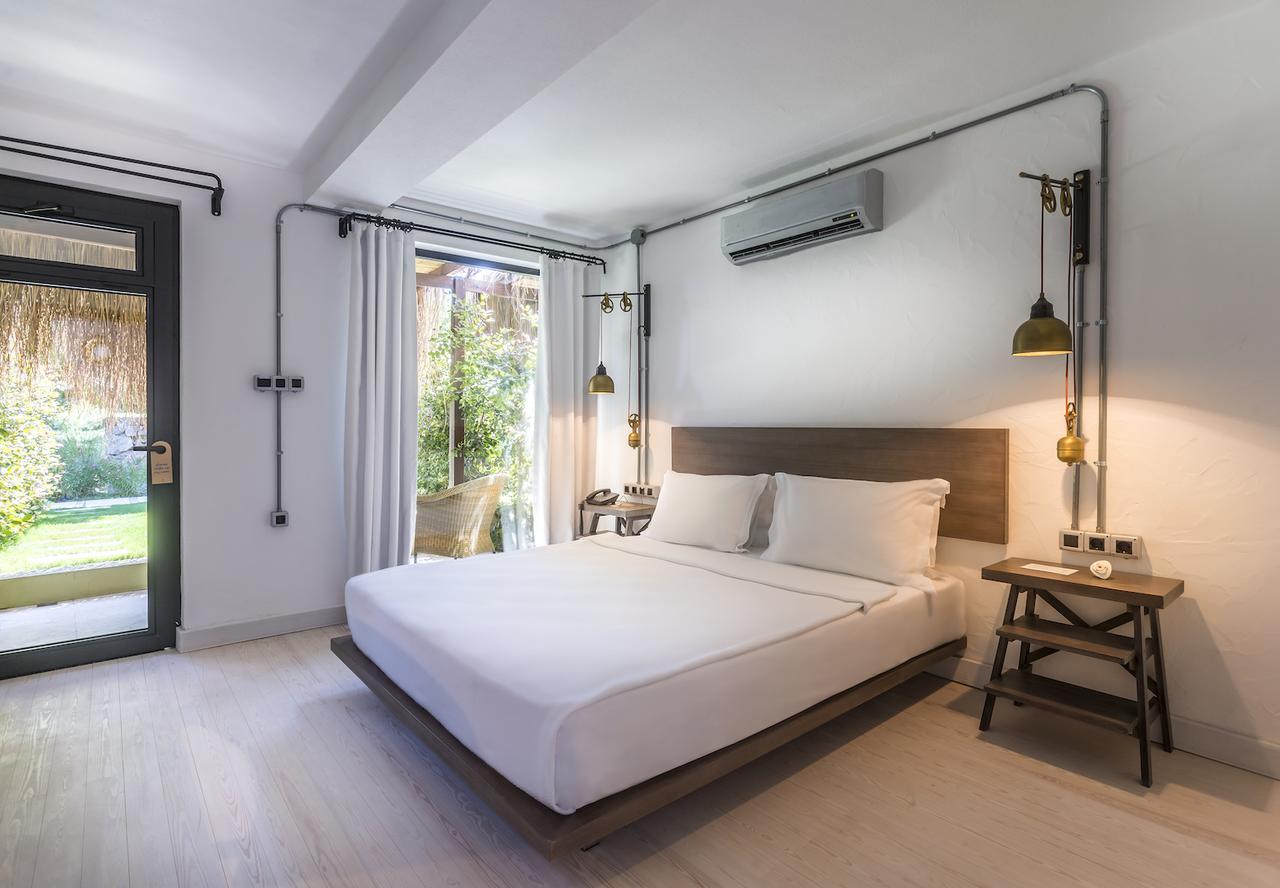 Double Room,1356167243:JPEG