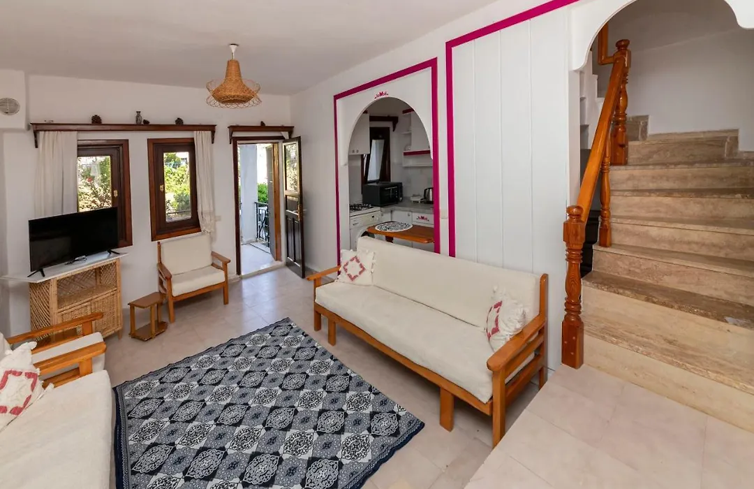 White House With Mediterranean Sea View Near Camel Beach In Bodrum-1
