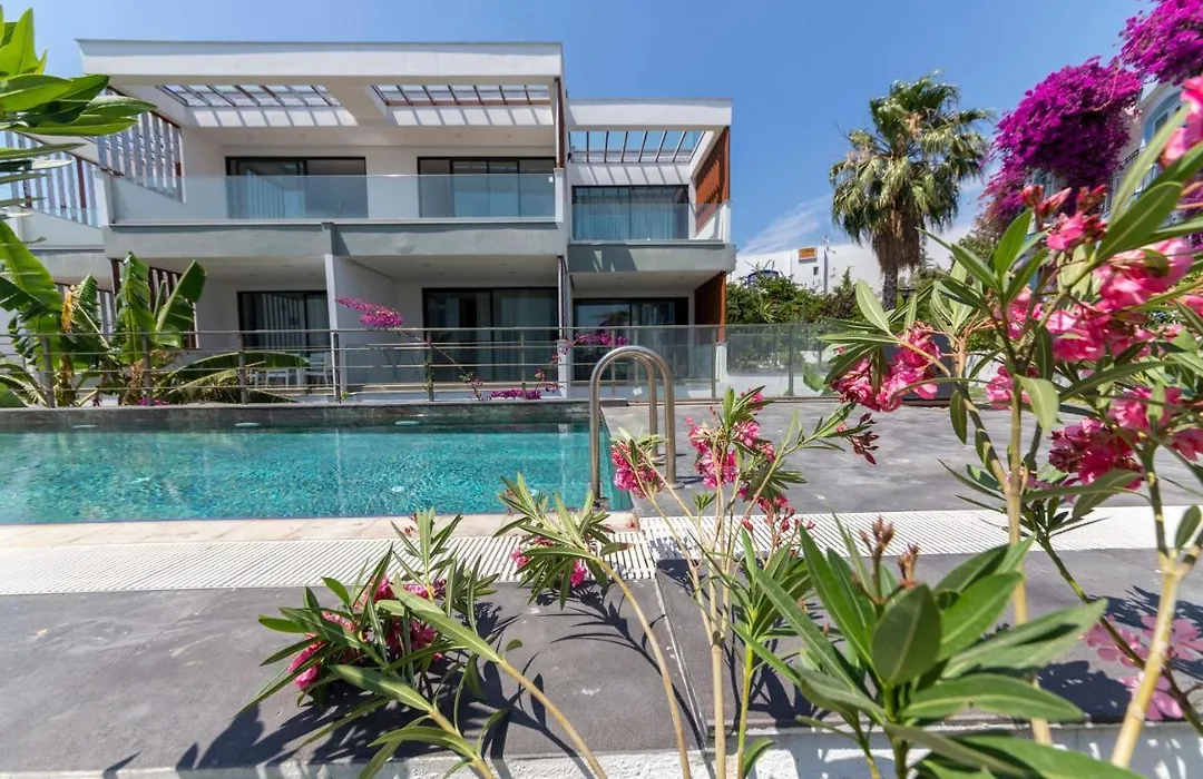 Modern Apartment Near Beach With Central Location In Bodrum-1
