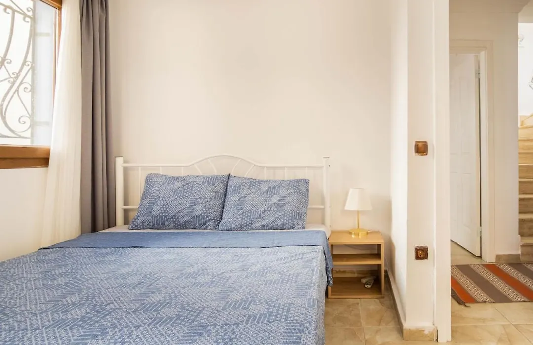 Central Stone House, 2Br, Cozy, Spacy, Terrace, Fast Wifi, Parking-1