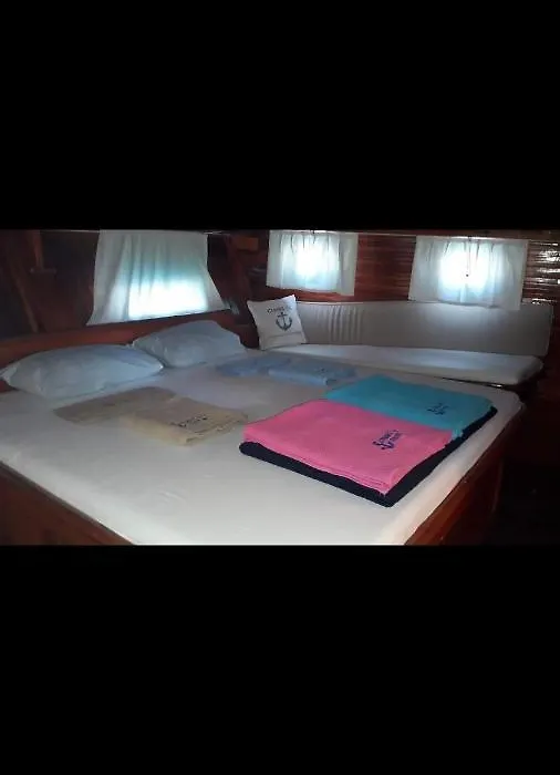 Cemre Su Yacht-1