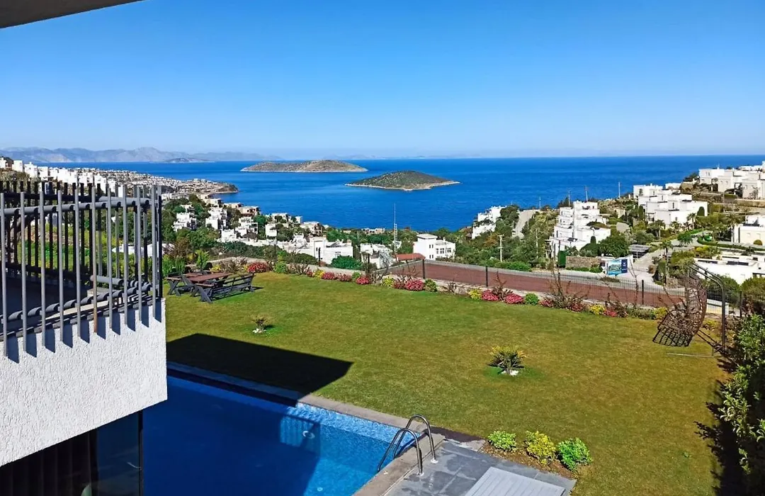 3 Bedroom Villa With Great View Close To Yalikavak Marina-1