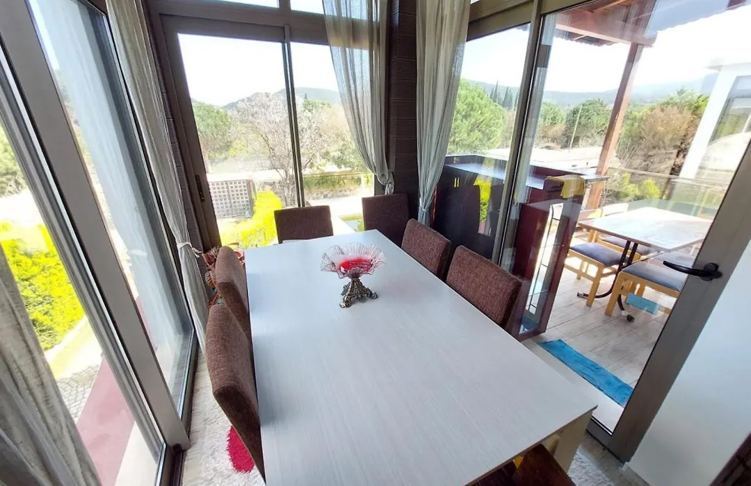 Flat Close To The Sea With Balcony In Golturkbuku-1