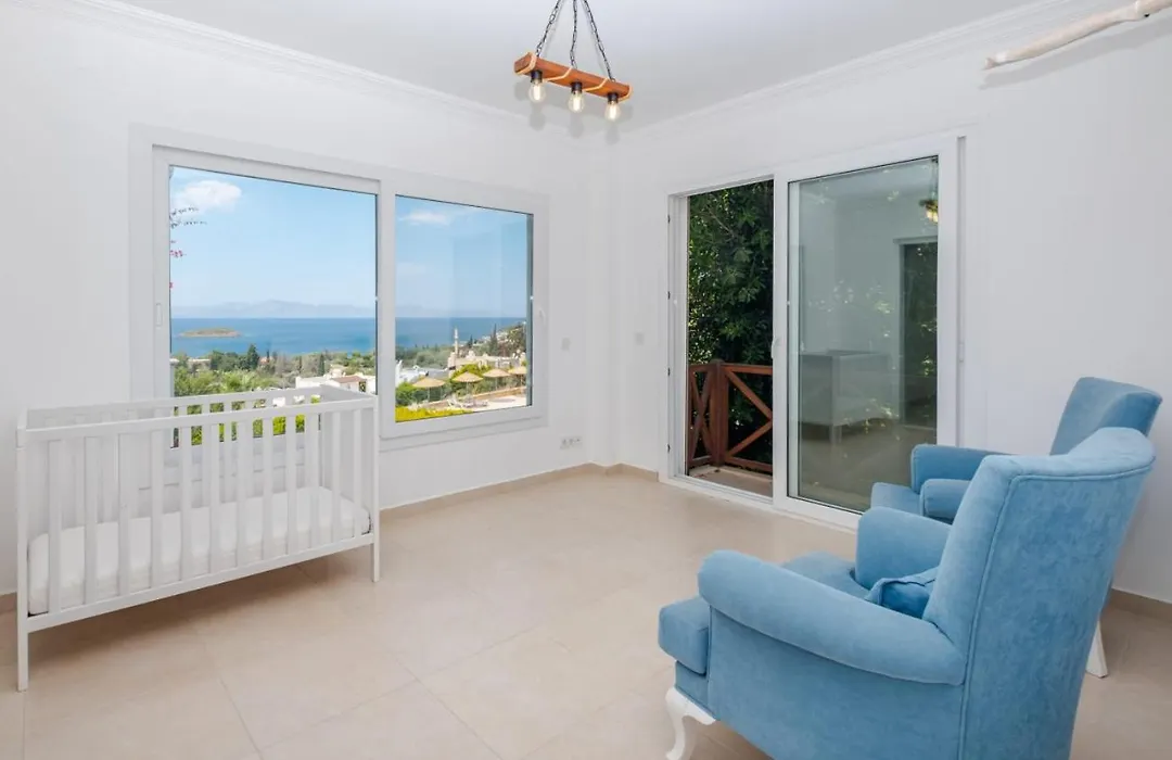 House With Sea View And Shared Pool In Bodrum-1