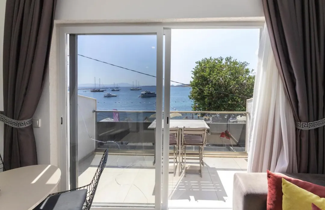 Seafront Flat With Excellent Sea View In Bodrum-1
