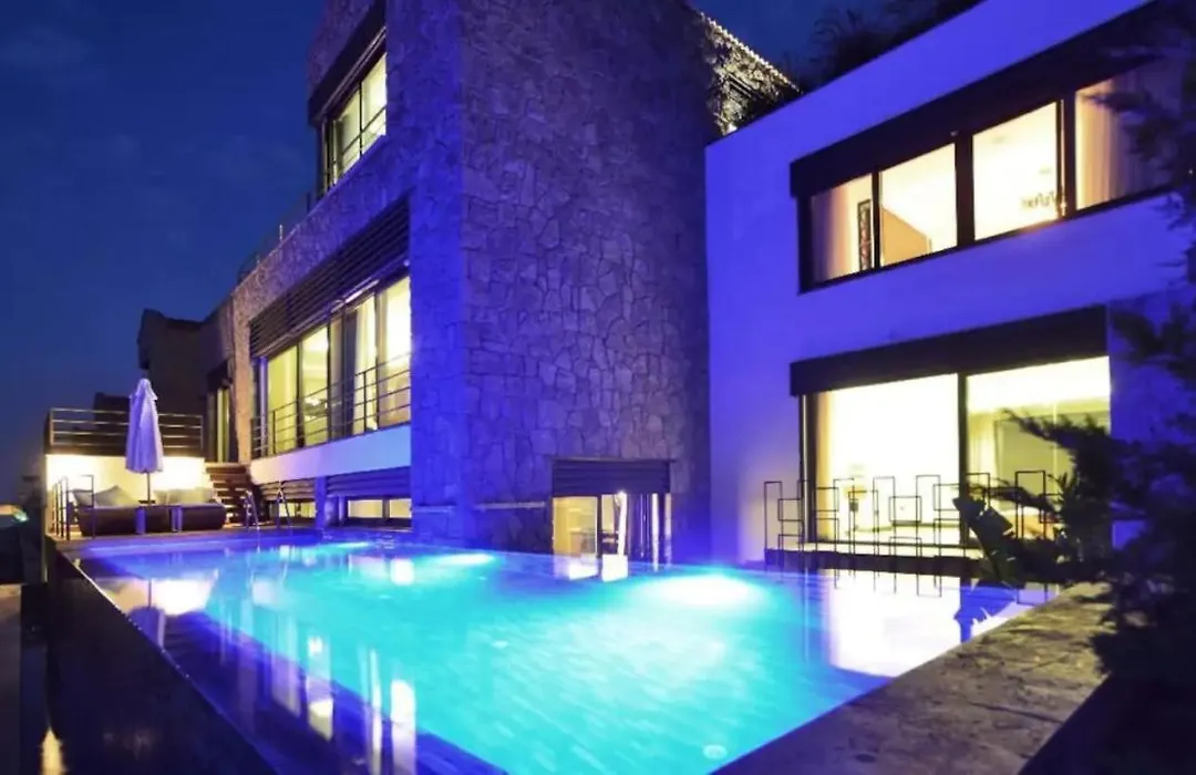 4 Bedroom Luxury Villa Located In Yalikavak With Marvelous Sea View Tranquilit-1
