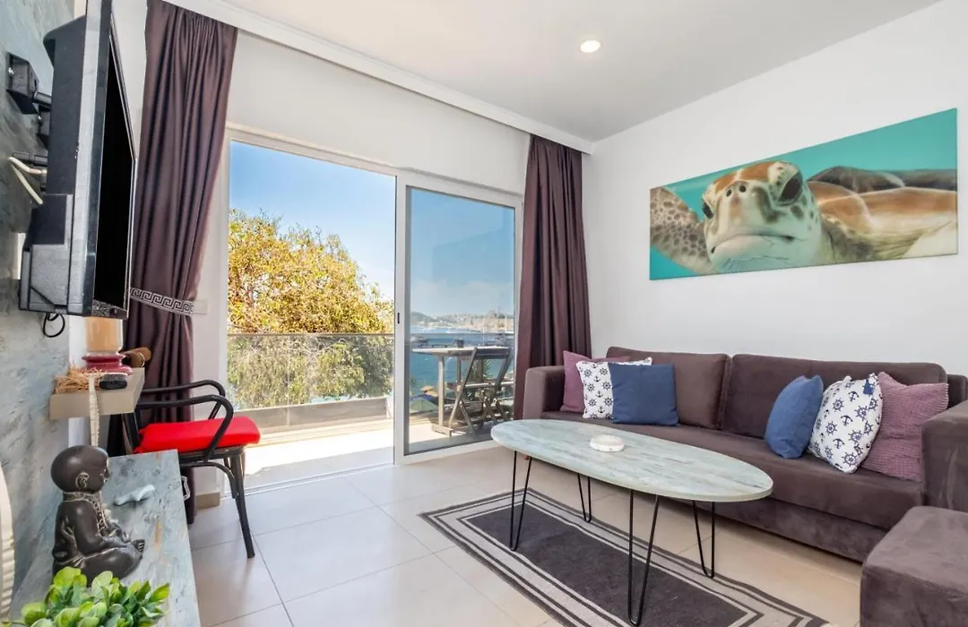Seafront Flat With Breathtaking Sea View In Bodrum-1