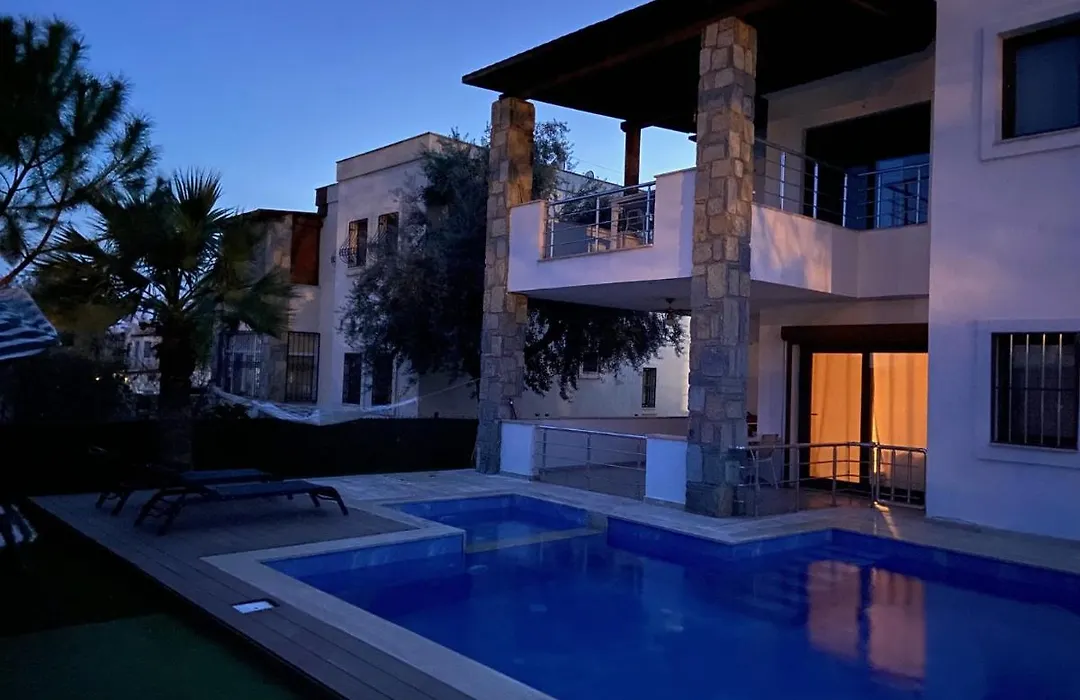 Two-Bedroom Flat At Central Bodrum-1