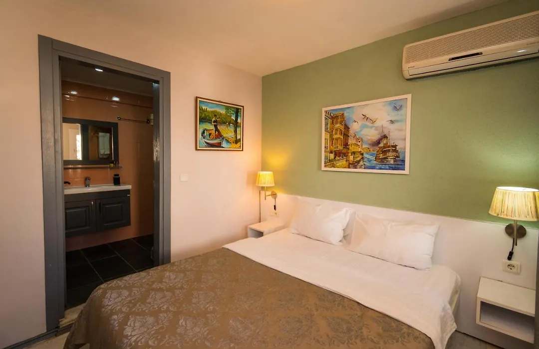 Seven Art Feslegen Apart Otel-1