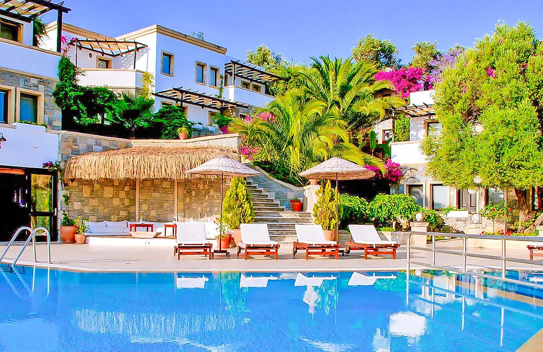 4Reasons Hotel + Bistro | 12+-1