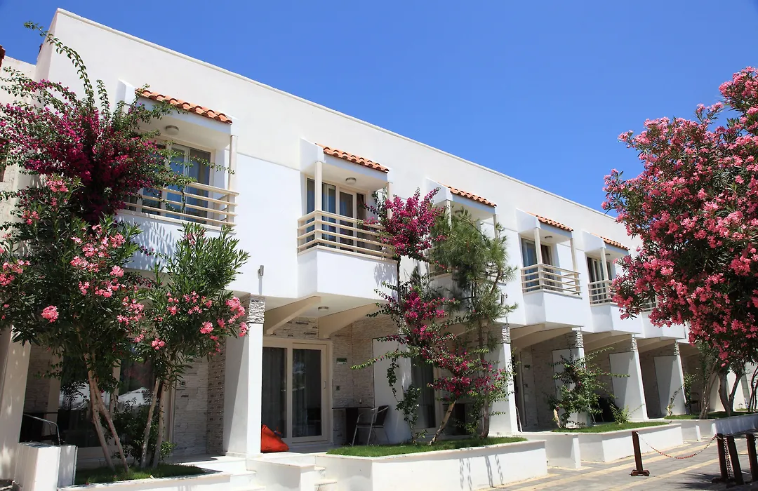 Delfi Hotel Spa & Wellness Center-1
