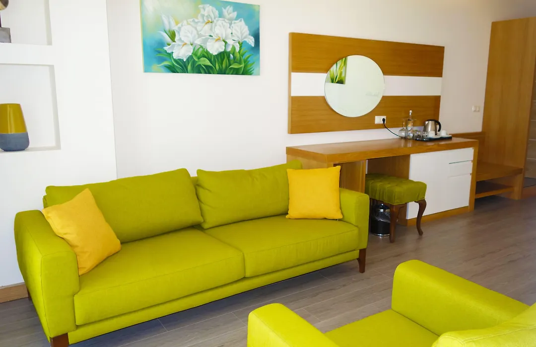 Zest Exclusive Hotel & Spa-1