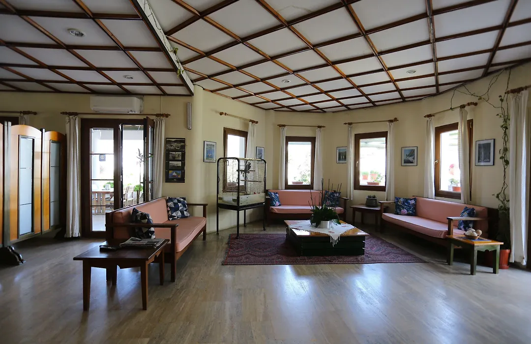 Eden Hotel-1