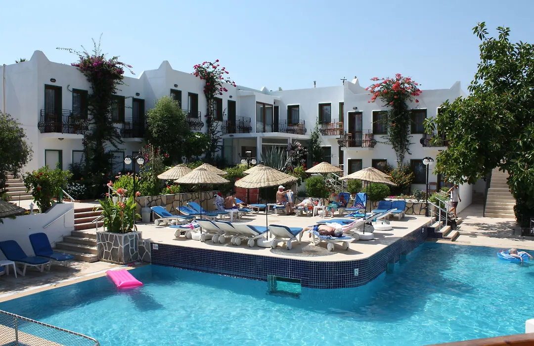 Bronze Hotel-1