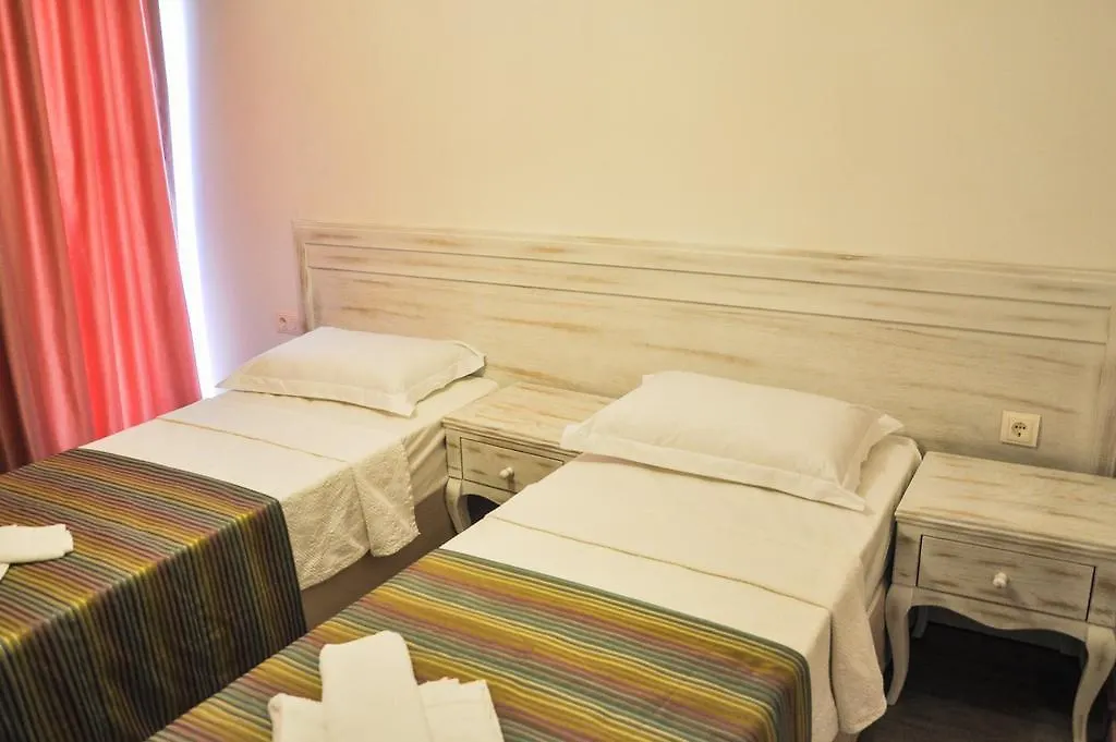 Gurup Hotel-1