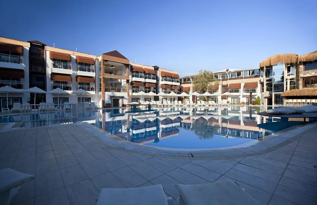 Bitez Risa Hotel-1