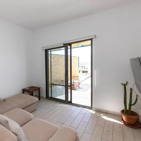 Cozy Studio House With Shared Terrace Near Sea In The Heart Of Bodrum-3