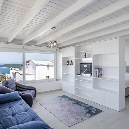 Spacious 3Br Family Villa With Private Beach-3