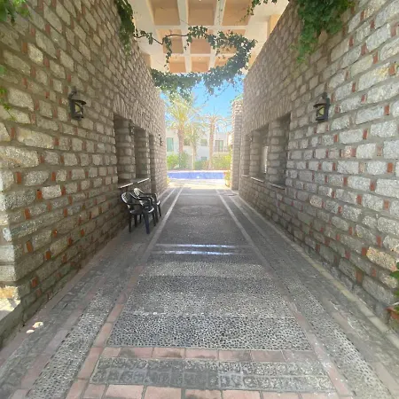 Cute 2+1 Apt With Common Pool - Bodrum City Centre-3