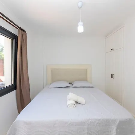 Splendid Villa With Private Pool And Jacuzzi Near Beach In Bodrum-2