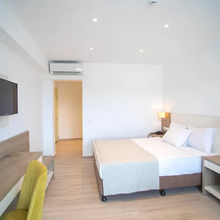 Club Shark Hotel-2