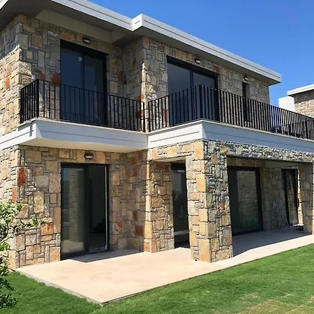 Bodrum Guemuesluek'Te Muhtesem Mustakil Villa-3