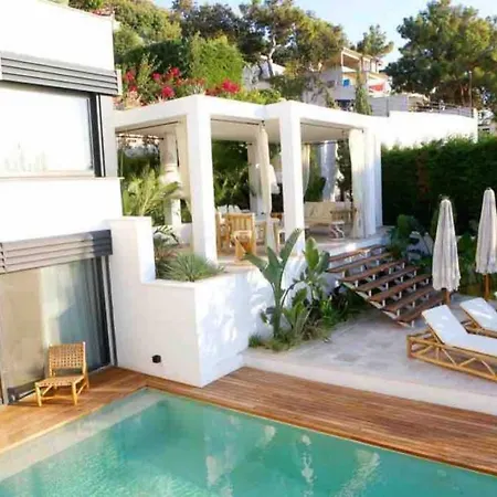 6 Bedroom Luxury Mansion In Yalikavak With Stunning Sea View Spacious Garden-2