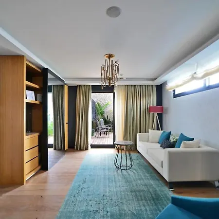 4 Bedroom Luxury Villa Located In Yalikavak With Marvelous Sea View Tranquilit-3