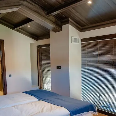 Enjoy Playing Golf, Stay Where Luxury Meets Peace.-3