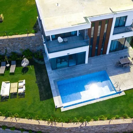 3 Bedroom Villa With Great View Close To Yalikavak Marina 2-3