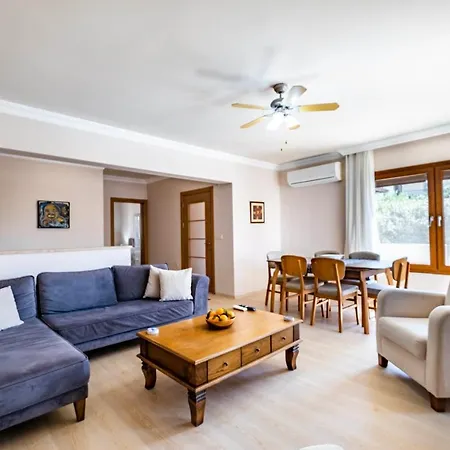 Private Pool - Very Close To The Seaside - 5+1 Villa In The Bodrum Center-3