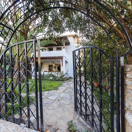 Separate Villa With Garden And Terrace In Bodrum-2
