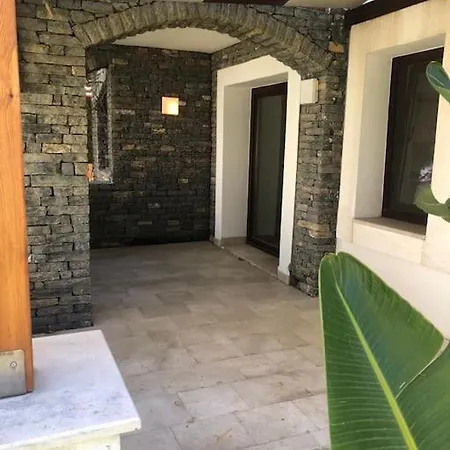 2Br Central Home With Olympic Pool In Turkbuku-3