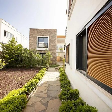 Amazing House With Balcony 1 Min Walking Distance To The Beach In Bodrum-2