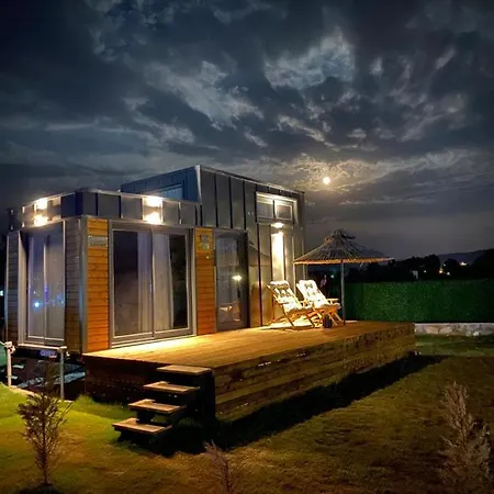 Lavira Tiny House Village-2