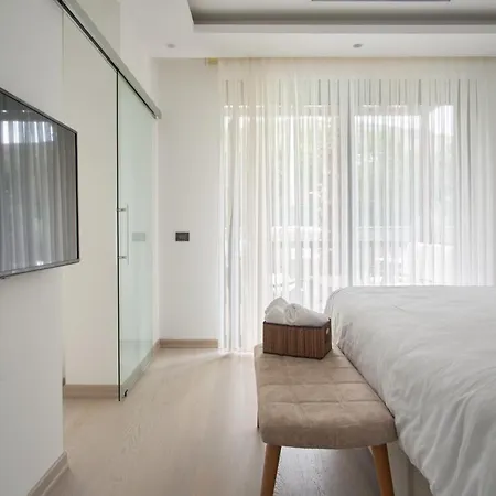 Luxe Villa Nature Life 1-2