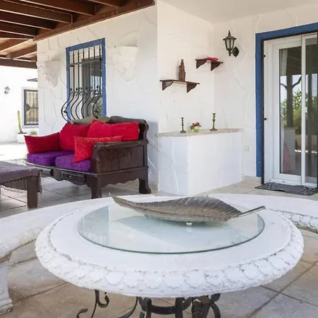Comfortable Triplex 5 Min To The Beach With Garden In Bodrum-2