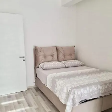 Nlife Aparts-2