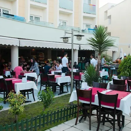 Royal Palm Beach Otel-2