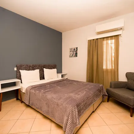 Loca Centre Suites-2