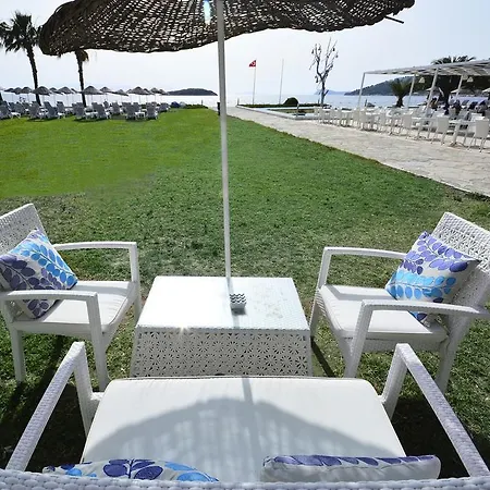 Club Blue White All Inclusive-2