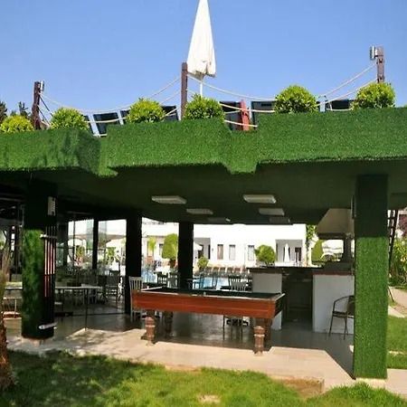 Cherry Apartments-3